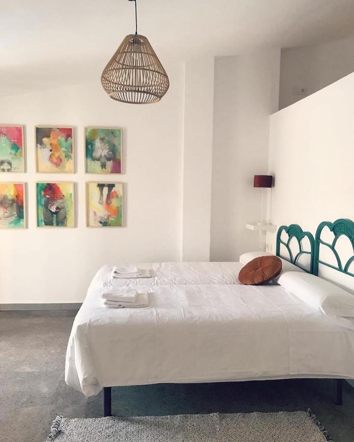 La Casa Movil. Casa De Artistas Villa Algodonales Kültér fotó